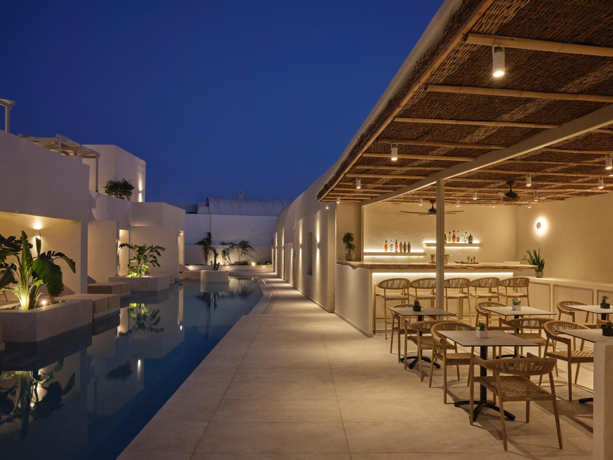 Heyday Luxury Suites Períssa Extérieur photo