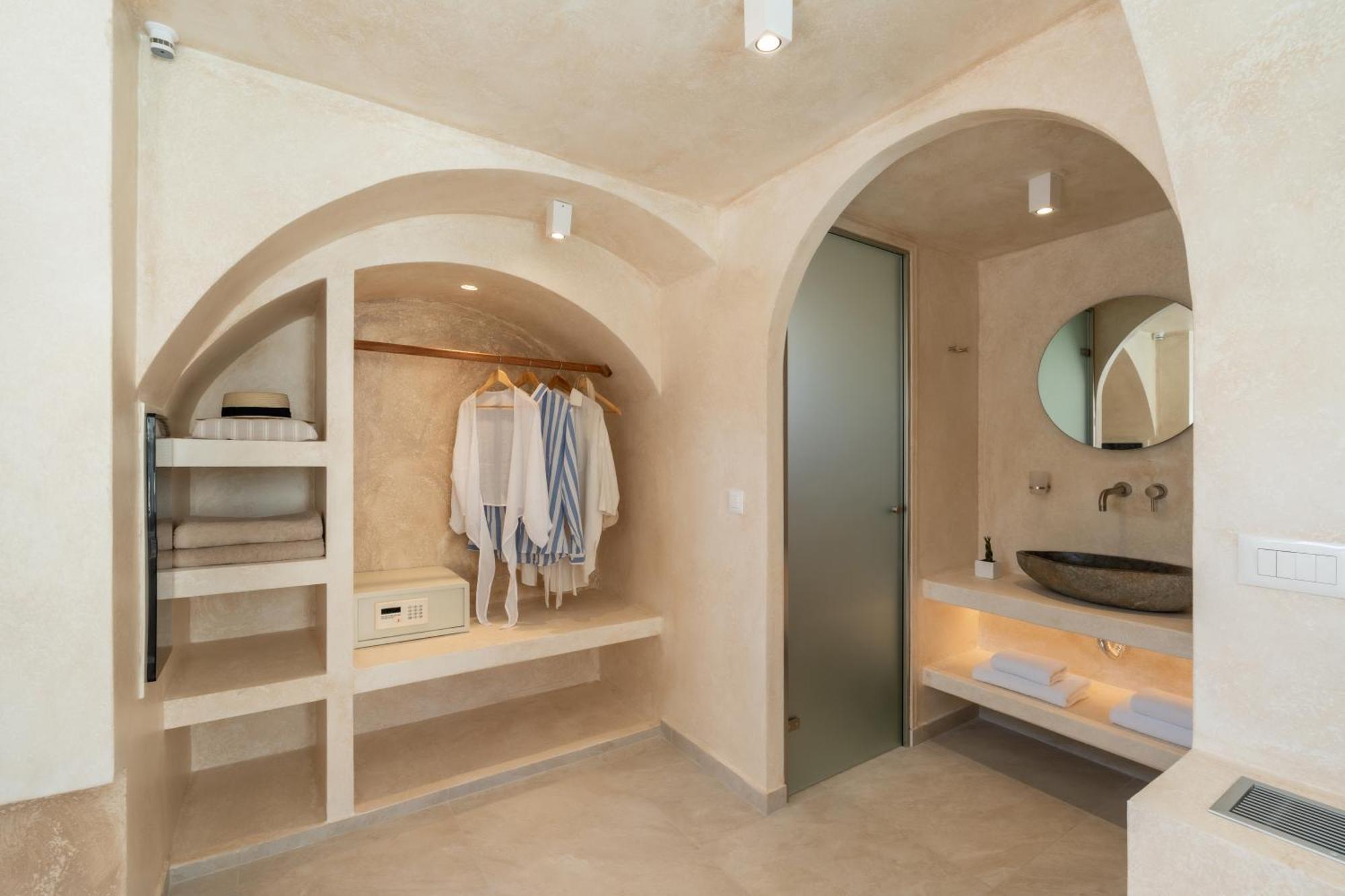Heyday Luxury Suites Períssa Extérieur photo
