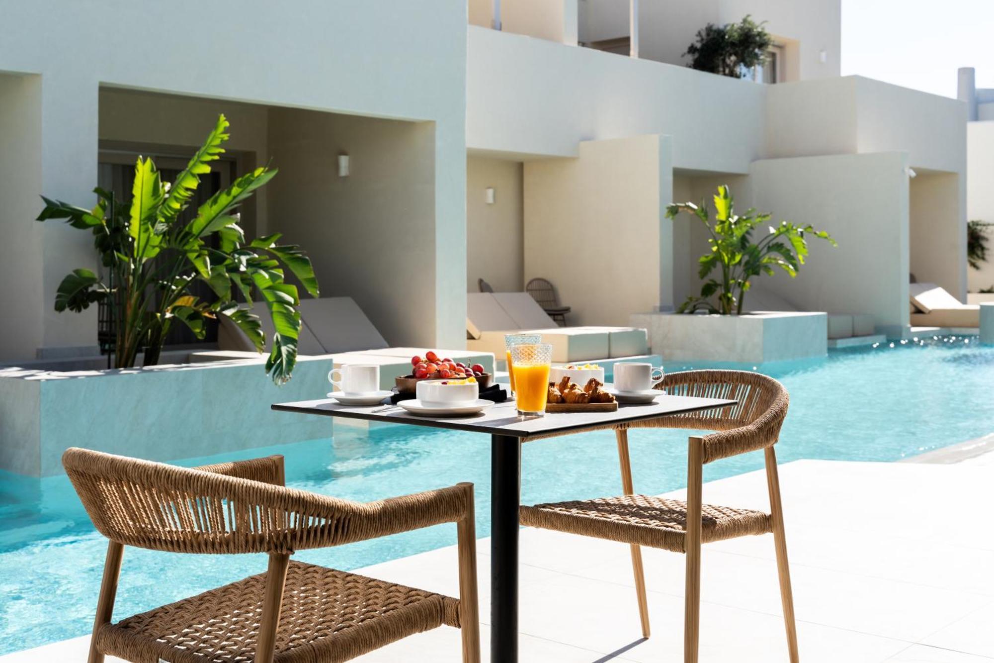 Heyday Luxury Suites Períssa Extérieur photo