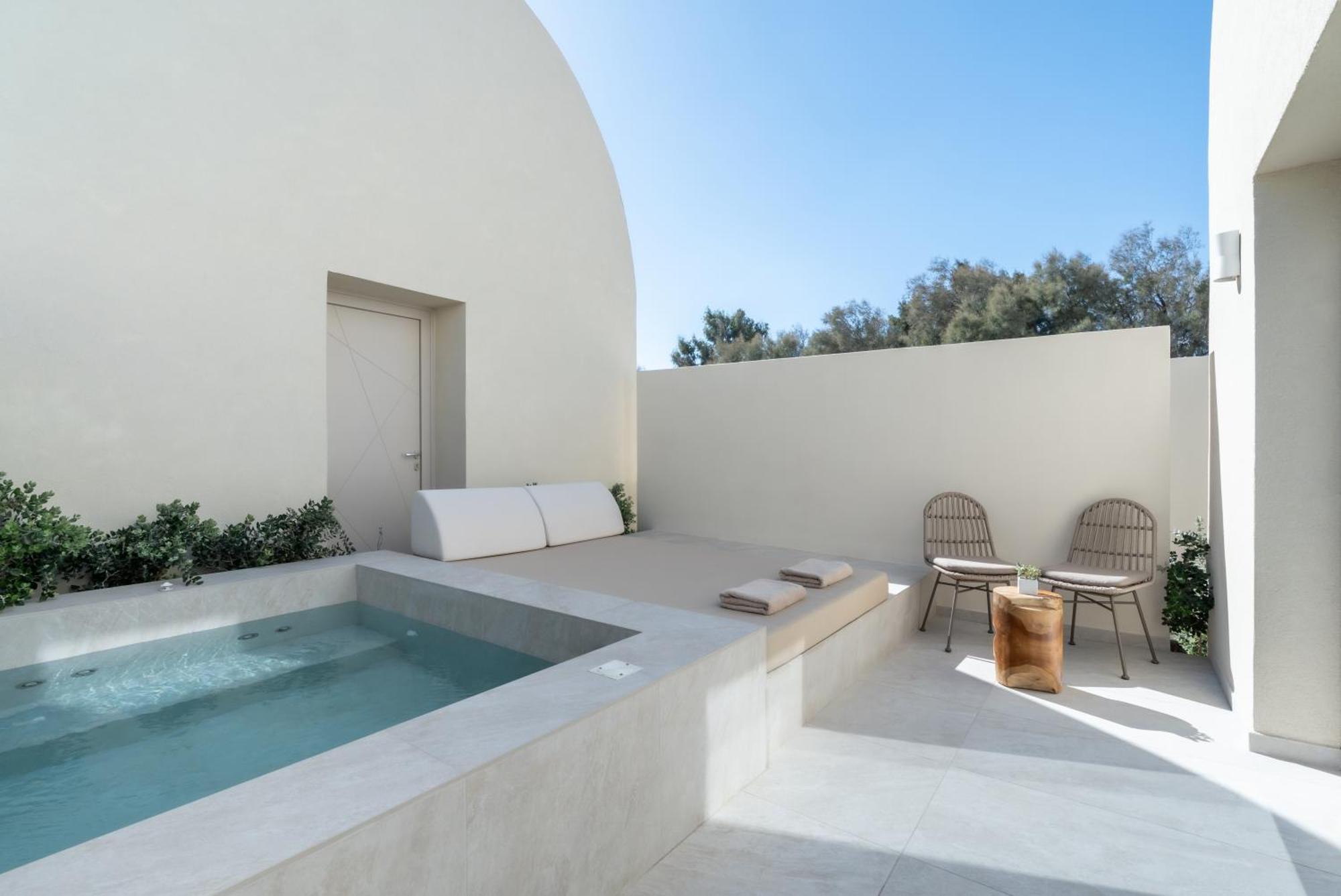 Heyday Luxury Suites Períssa Extérieur photo